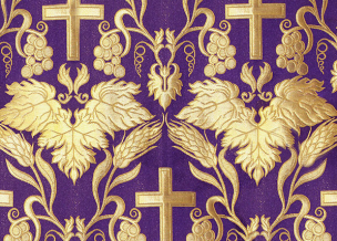 Пожертвование храму на приобретение церковной парчи для облачений