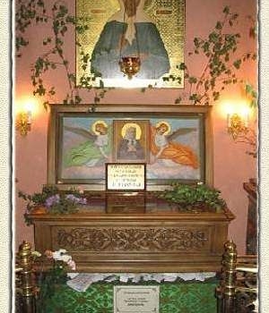 Погребальная срачица блаженной Матроны
