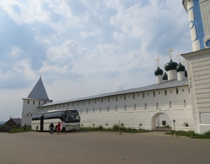 Колокольня с храмом Архангела Гавриила