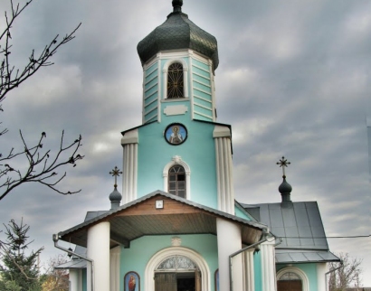 Церква МП імені російського святого Алєксандра Нєвскава