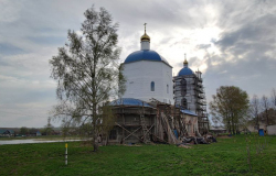 Храм вмч. Димитрия Солунского и Казанской иконы Пресвятой Богородицы с. Скомово