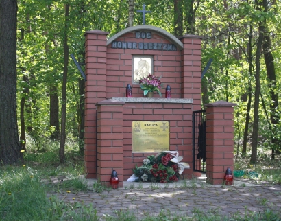 Żołnierska kapliczka w miejscu formowania się 3 Brygady 1 Korpusu Pancernego