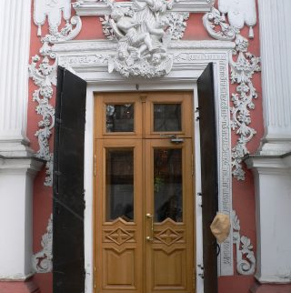 Храм Архангела Гавриила (Меньшикова башня), г. Москва