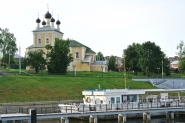 Храм свв. мчч. Флора и Лавра