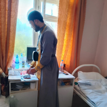​СОЦИАЛЬНОЕ СЛУЖЕНИЕ: ТАИНСТВО ПРИЧАЩЕНИЯ В БОЛЬНИЦЕ ИМЕНИ С.С. БРЮХОНЕНКО