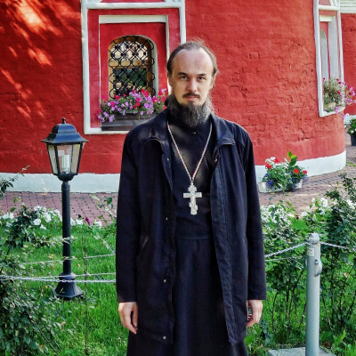 Николай Попов